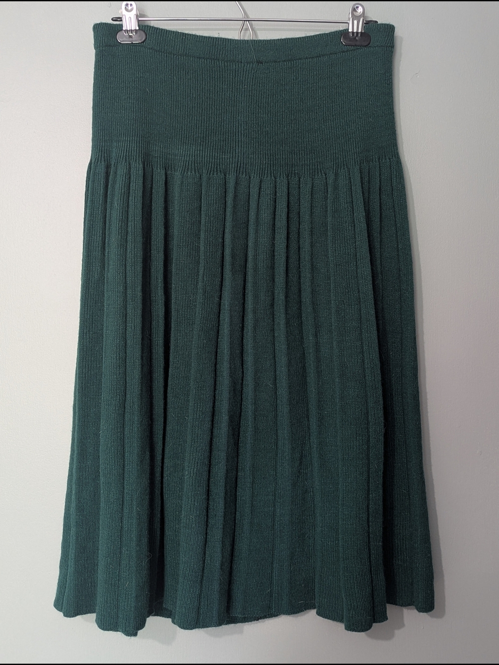 19 Avenue Vintage Women's Forest Green Sweater Knit Pleated Midi Skirt - Picture 2 of 10